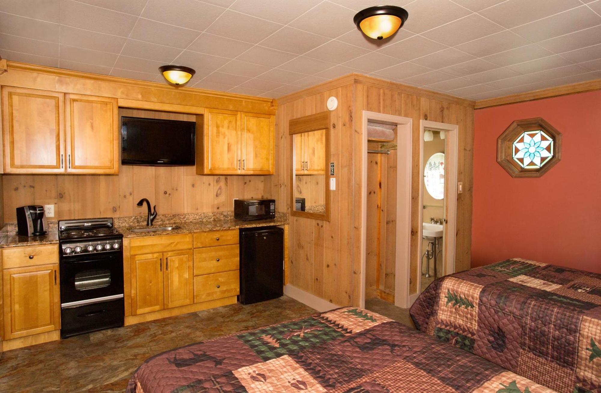 Shore Meadows Lodge Llc Lake George Habitación foto