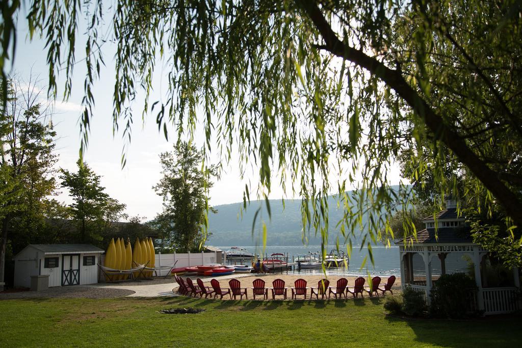 Shore Meadows Lodge Llc Lake George Exterior foto